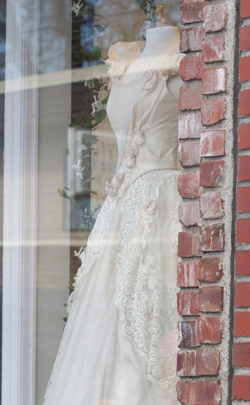 alice wedding dress1